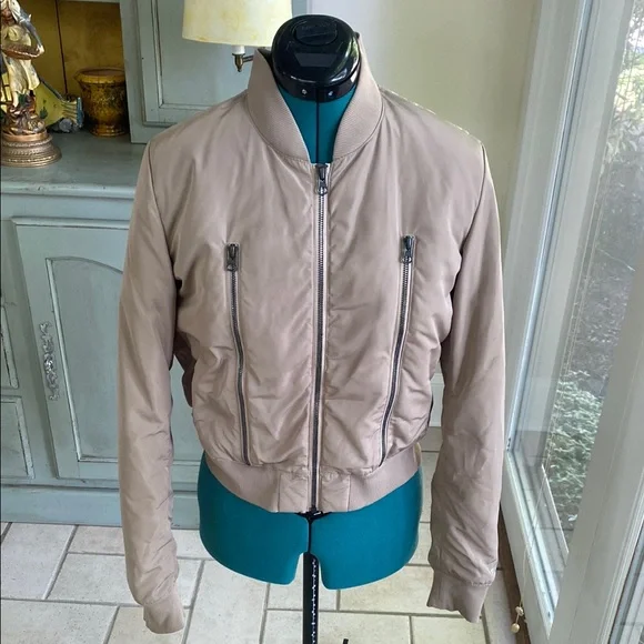 ALO Yoga | Jackets & Coats | Alo Yoga Tan Bomber Jacket | Poshmark